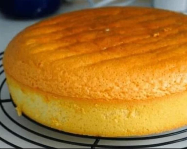 Recette gâteau au yaourt, Gâteau au yaourt facile, Préparation gâteau yaourt, Gâteau yaourt moelleux, Recette simple gâteau yaourt, Gâteau au yaourt nature, Gâteau au yaourt sans levure, Gâteau au yaourt vanille, Gâteau au yaourt aux fruits, Gâteau au yaourt citron, Gâteau au yaourt sans sucre, Gâteau au yaourt rapide, Gâteau au yaourt léger, Gâteau au yaourt marbré, Gâteau au yaourt chocolat, Gâteau au yaourt sans œuf, Gâteau au yaourt sans beurre, Gâteau au yaourt sans gluten, Gâteau au yaourt vegan, Gâteau au yaourt pomme, Gâteau au yaourt à la noix de coco, Gâteau au yaourt au Nutella, Gâteau au yaourt à la fraise, Gâteau au yaourt à la banane, Gâteau au yaourt aux amandes