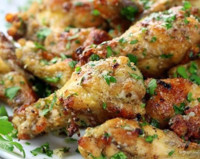 Ailes de poulet au parmesan et à l'ail