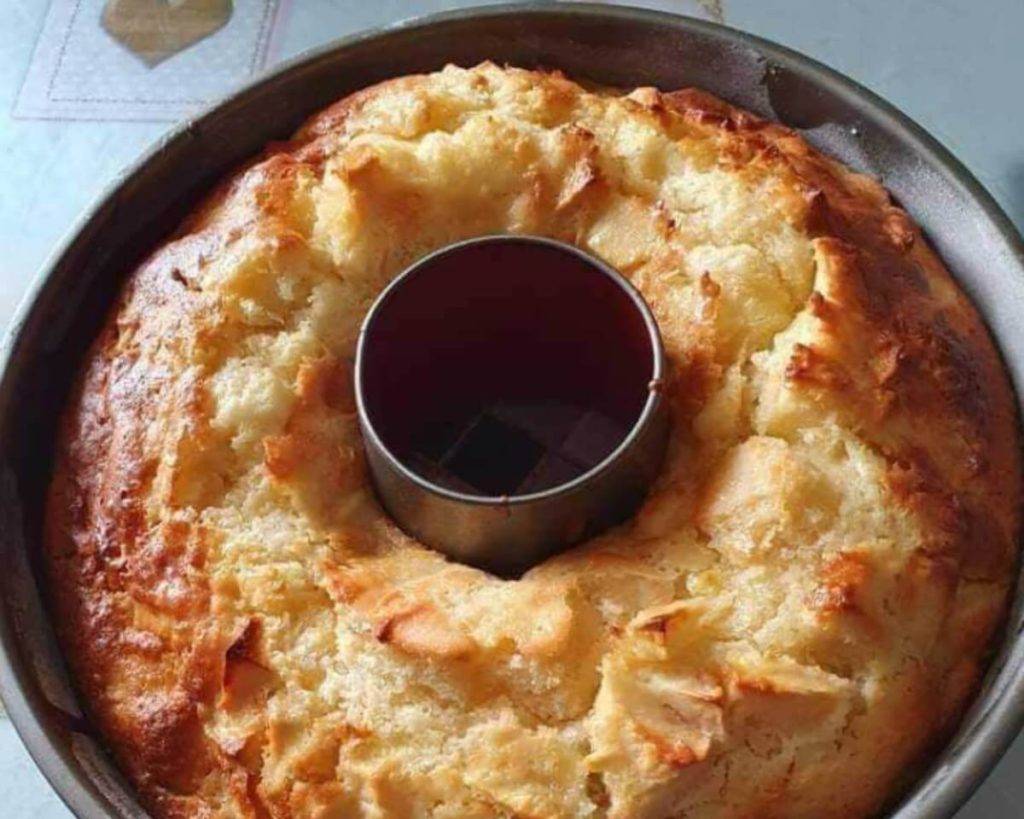 Gâteau au Fromage Yaourt Crémeux, Gâteau Yaourt à la Française Divin, Délice au Fromage Blanc Indulgent, Plaisir Yaourt sans Remords, Expérience de Gâteau au Fromage Satisfaisante, Félicité Culinaire à la Française, Délice au Fromage Blanc Savoureux, Pâtisserie au Yaourt et Fromage Délicate, Saveur du Délice Parisien, Dessert Laitier Satisfaisant, Gâteau Crémeux au Yaourt Luxueux, Douce Création au Fromage Blanc, Élégance du Gâteau Yaourt, Gâteau au Fromage Yaourt Décadent, Joie Crémeuse de la Pâtisserie Française, Tranche Tentante de Yaourt Blanc, Événement au Fromage Blanc, Indulgence Irrésistible au Yaourt, Artisanat du Gâteau Yaourt au Fromage, Dessert Riche et Crémeux, Gâteau au Fromage Yaourt Sensationnel, Pur Plaisir à Chaque Bouchée, Délice en Légereté au Fromage Blanc, Délice au Yaourt d'Inspiration Française, Création Gâteau Yaourt Céleste.