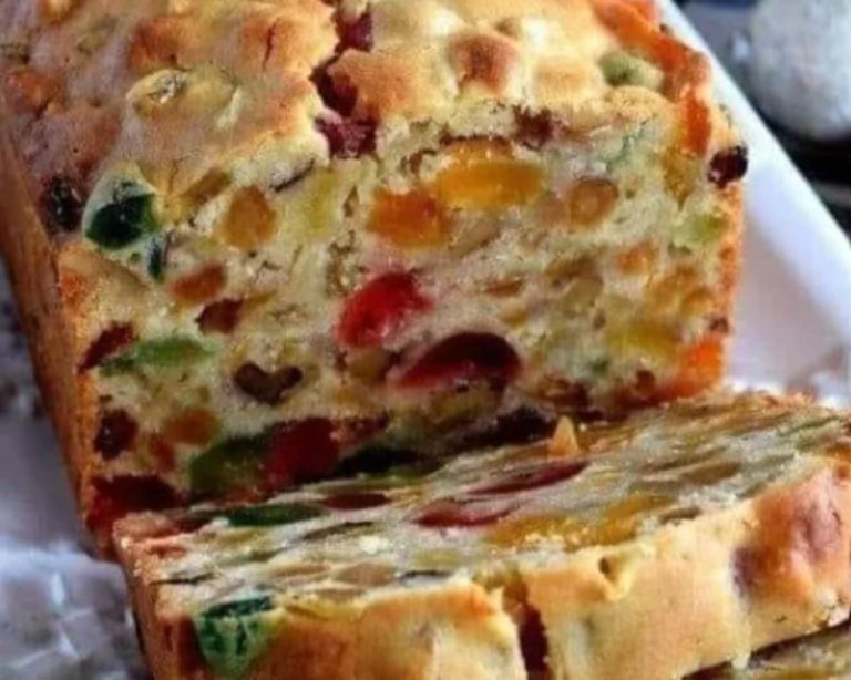 Gâteau aux Fruits aux Noix et aux Abricots