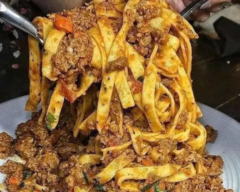 Découvrez la Délicieuse Recette des Nouilles Bolognaises Maison