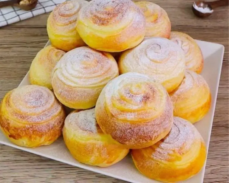Brioches à la crème moelleuse